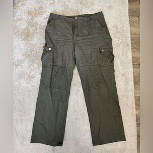 Cargo green pants